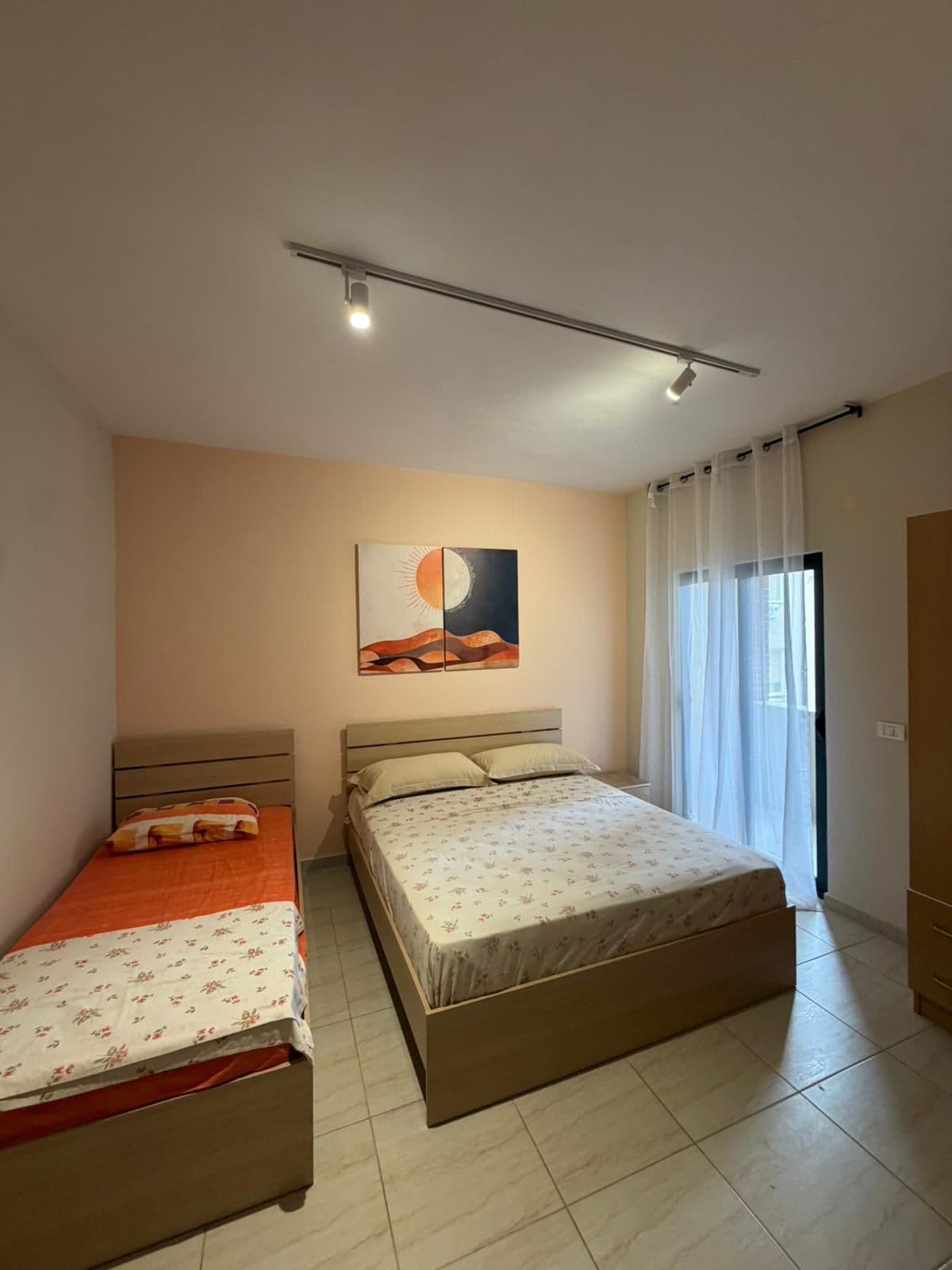 Room 09